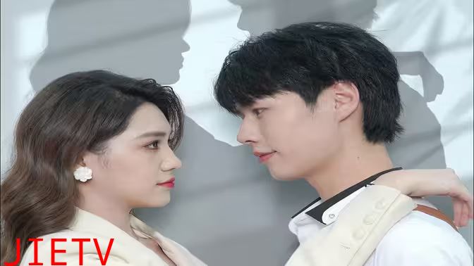 绑定暴富系统后霸总恋爱脑了