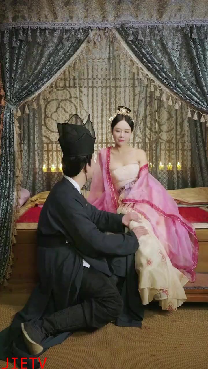 混在后宫当太监